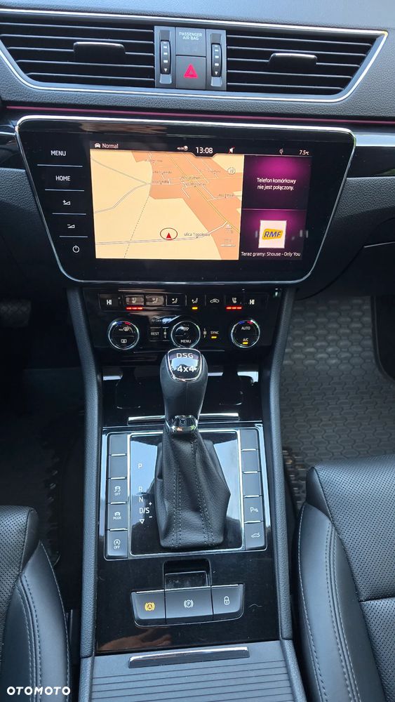 Skoda Superb 2.0 TSI 4x4 L&K DSG - 23