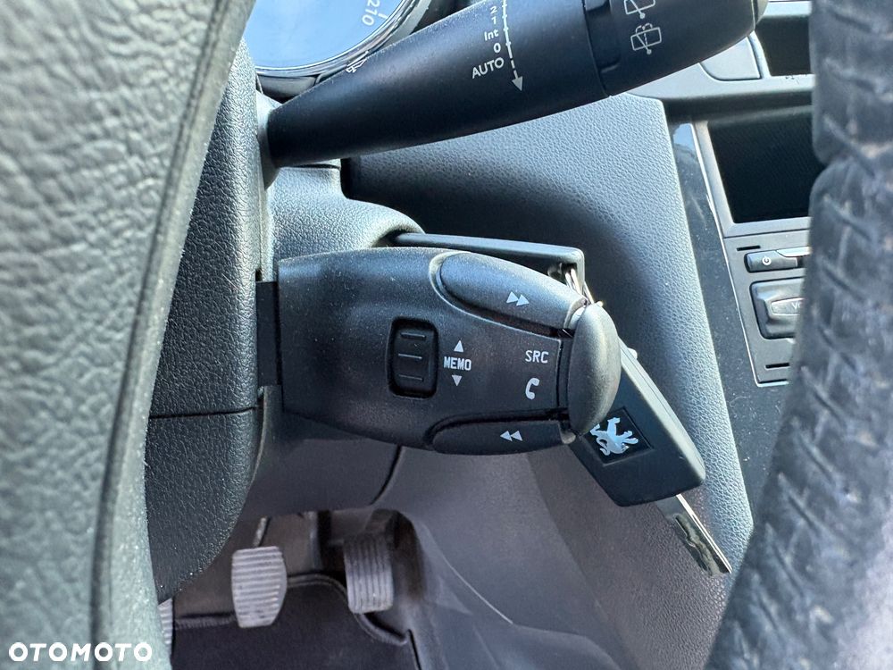 Peugeot 5008 HDI FAP 110 Platinum - 19