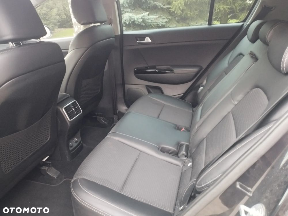 Kia Sportage 1.6 CRDI AWD Eco-Dynamics+ (48V M-H) DCT Spirit - 10