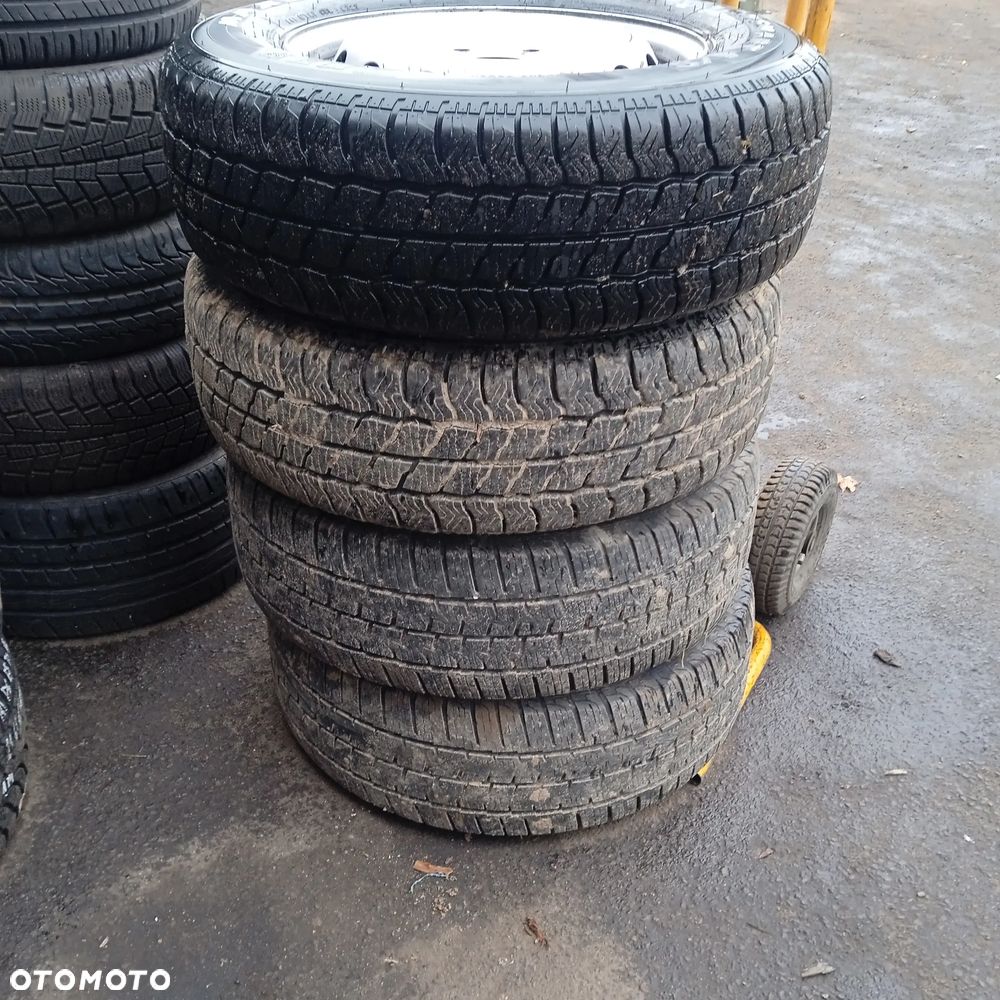 Opony Maxxis 225/65/16C - 1