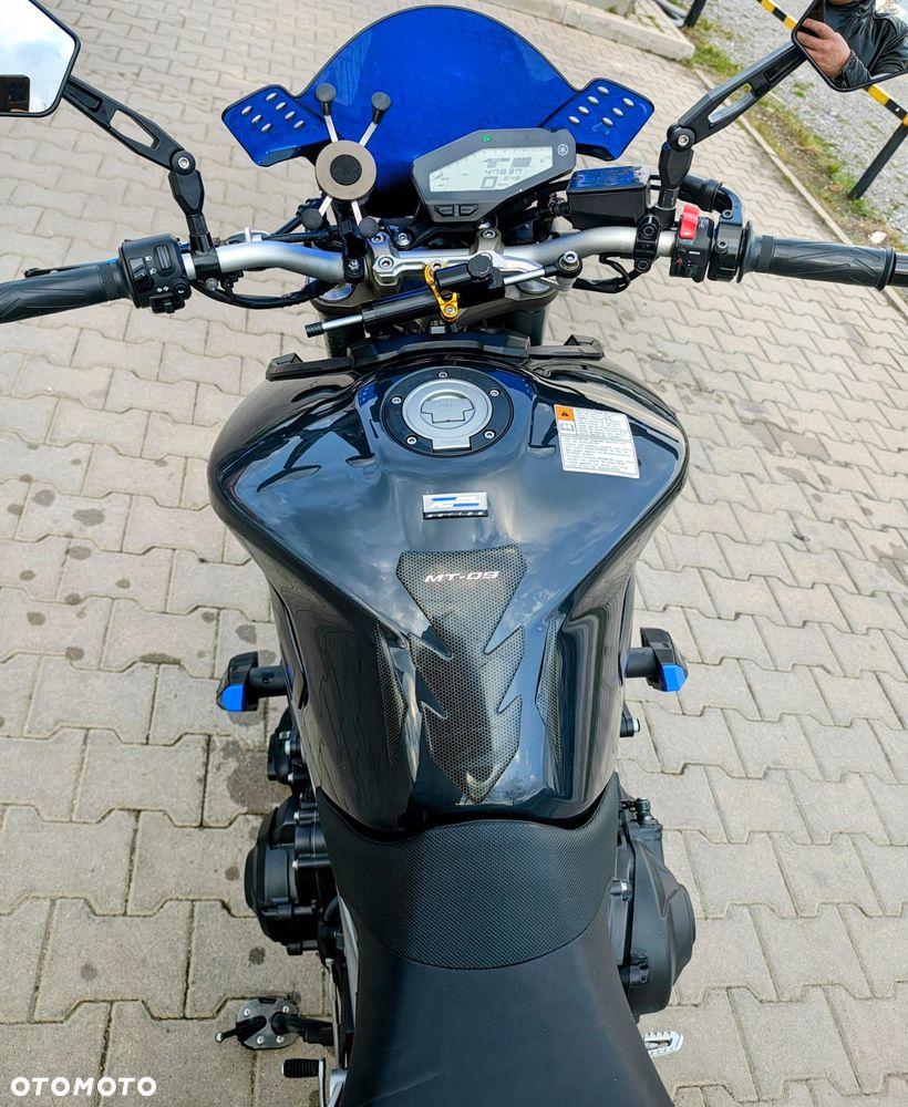 Yamaha MT - 8