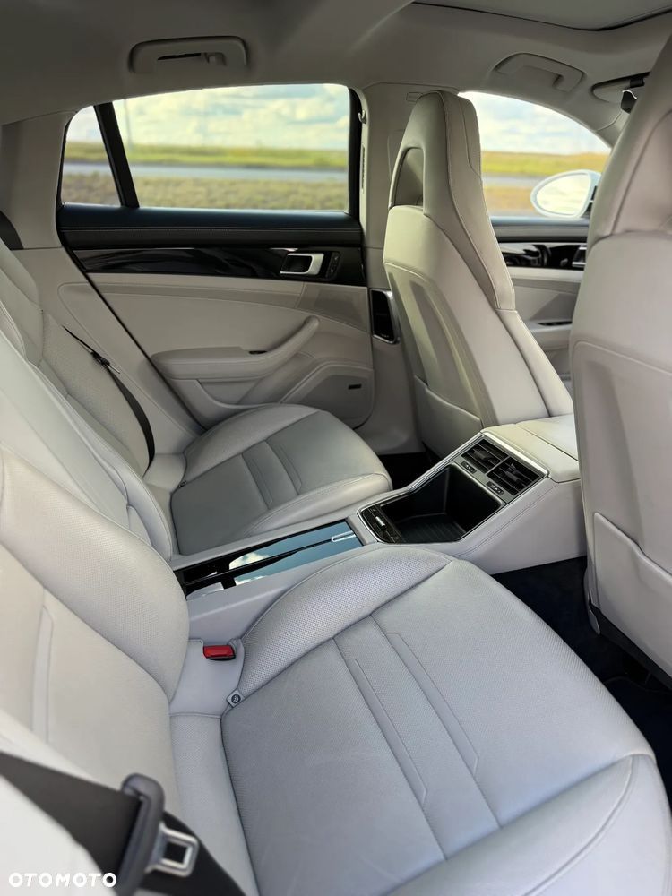 Porsche Panamera Standard - 5