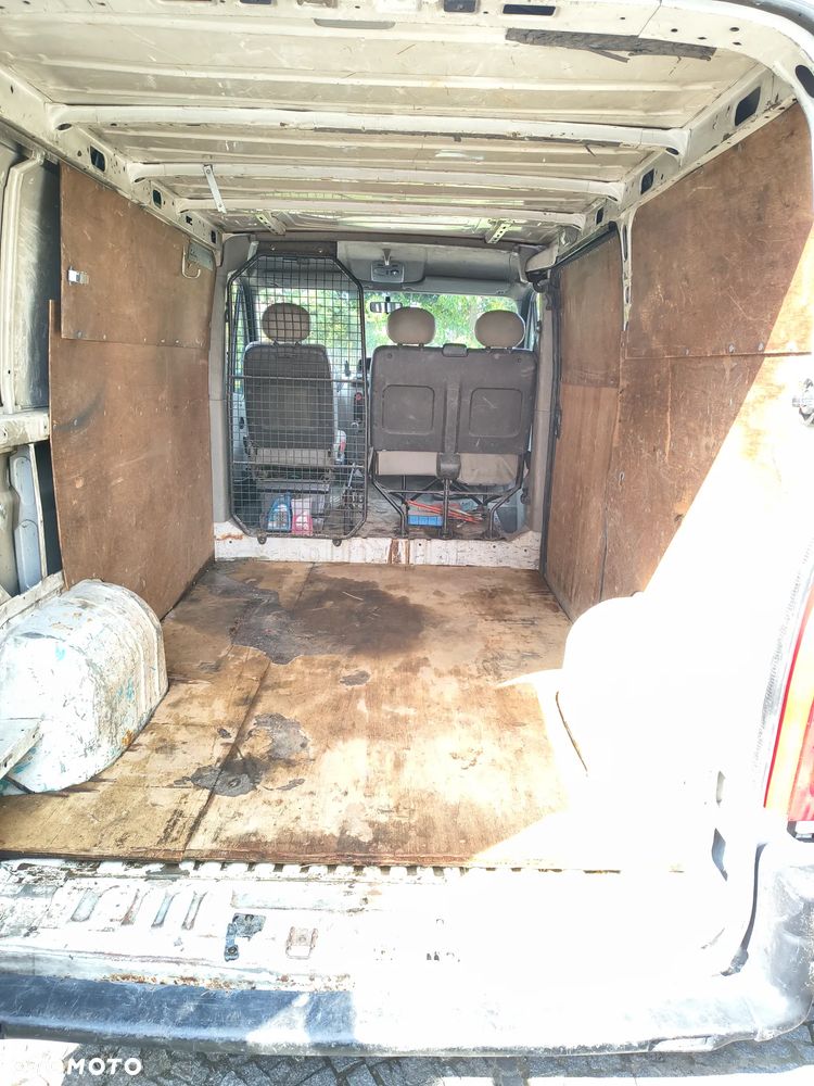 Nissan Interstar - 9