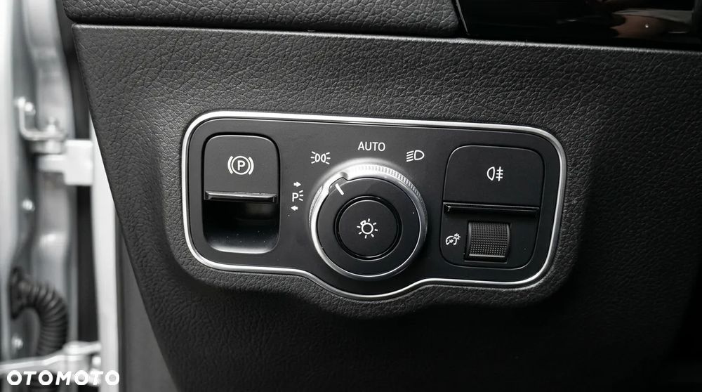 Mercedes-Benz GLA 250 4-Matic AMG Line - 13