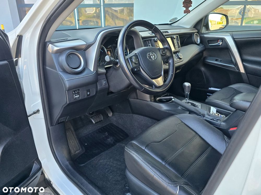 Toyota RAV4 - 38