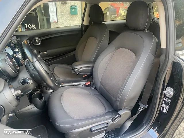 MINI 3 Portas One Classic Auto - 16