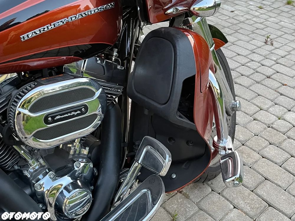 Harley-Davidson Touring Road Glide - 17