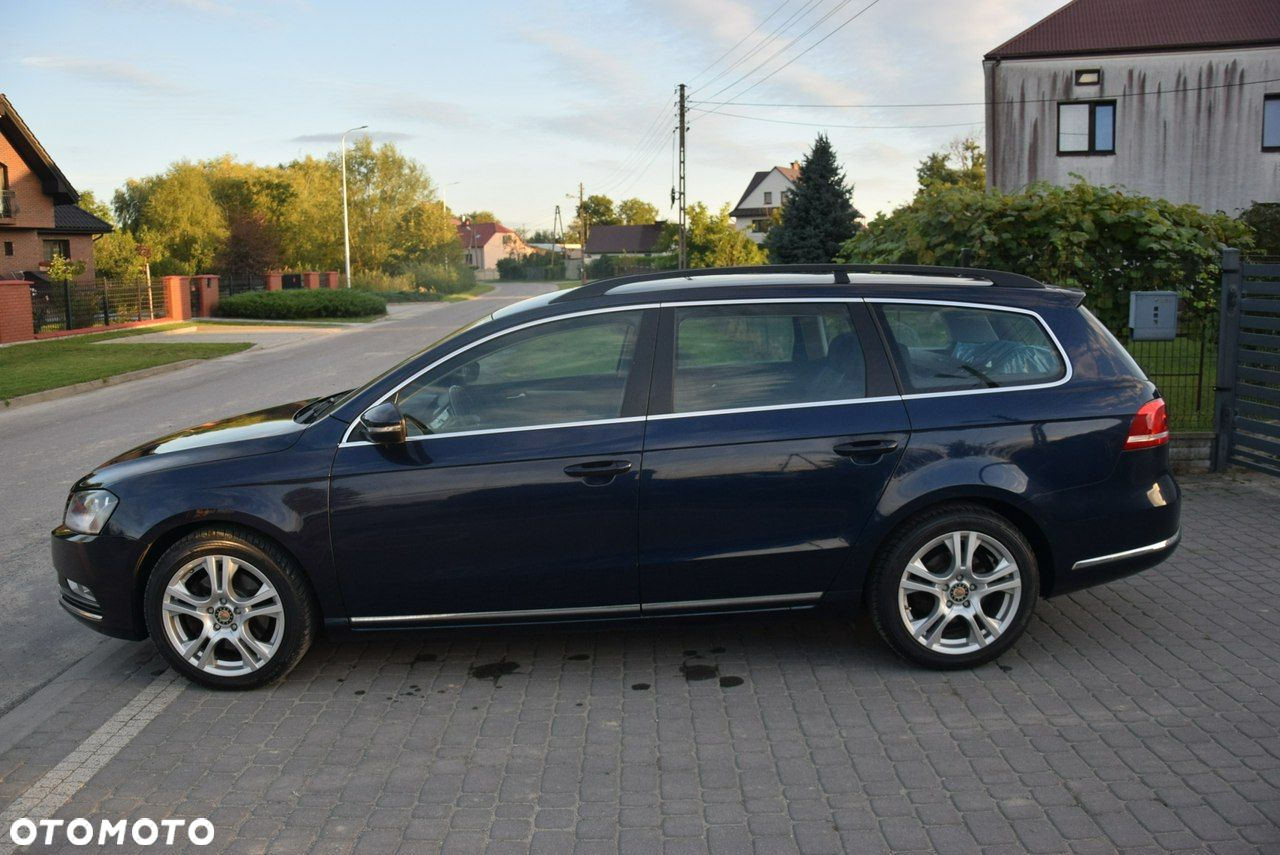 Volkswagen Passat Variant 2.0 Blue TDI SCR Comfortline - 12