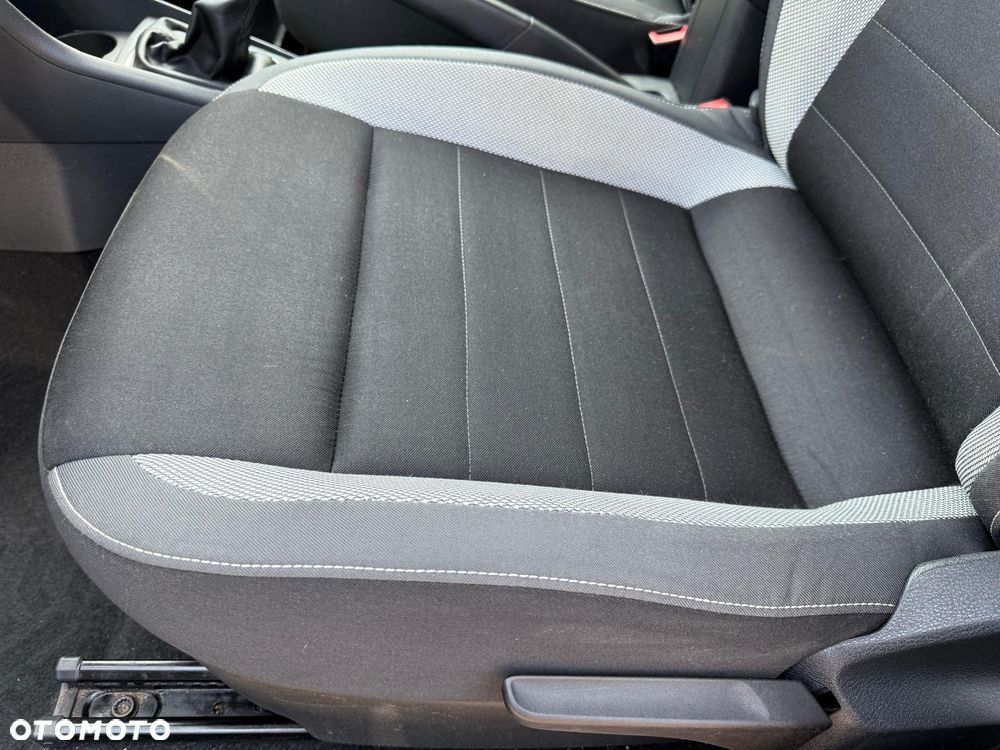 Skoda RAPID Spb 1.2 TSI Ambition - 6