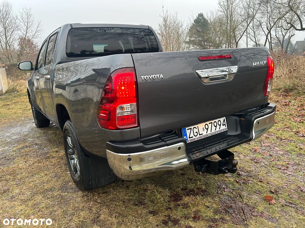 Toyota Hilux 4x4 Double Cab Autm Executive - 4