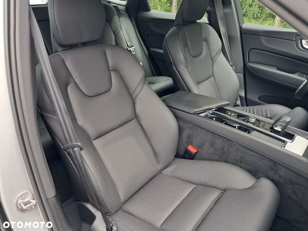 Volvo XC 60 - 22