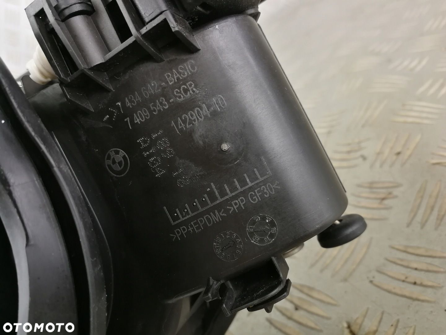 7434642 7409543 klapka wlewu paliwa pokrywka obudowa osłona BMW F20 F21 F22 - 10