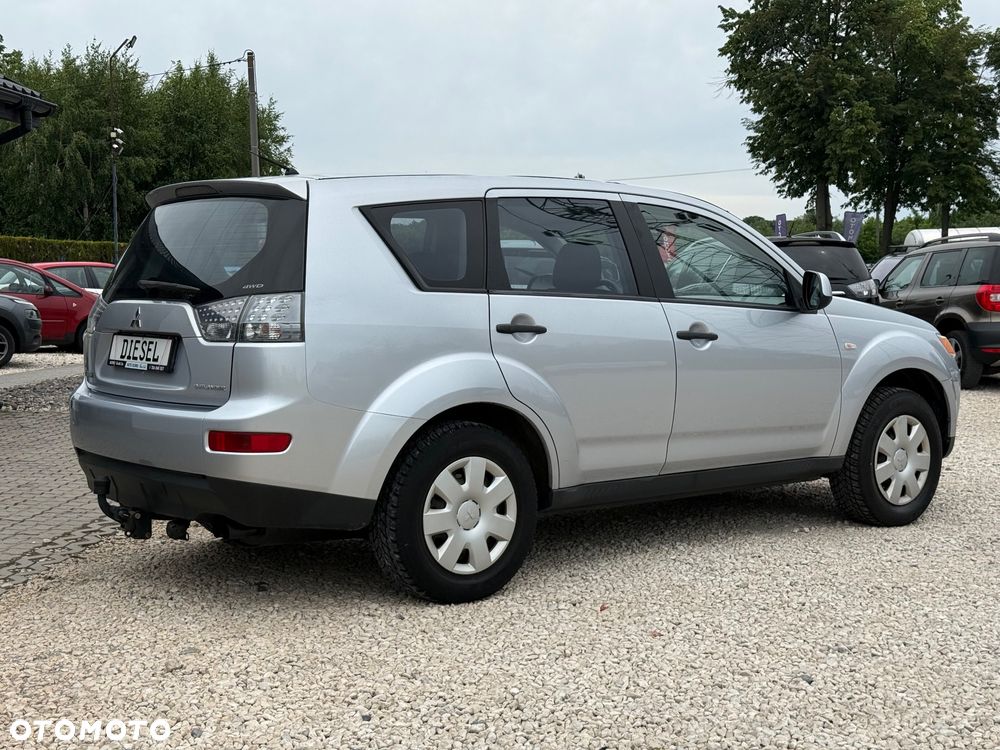 Mitsubishi Outlander 2.0 DID Intense + - 17