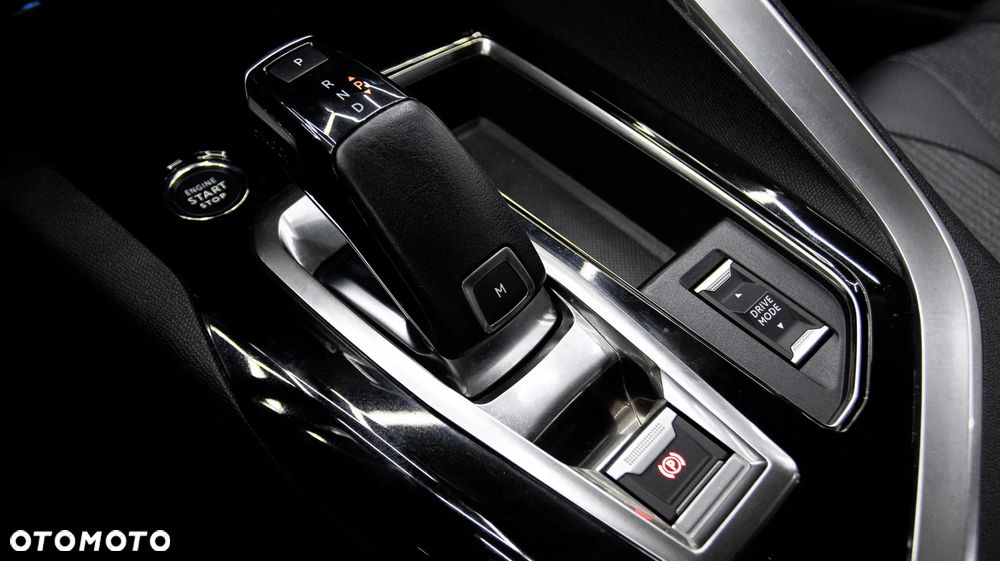Peugeot 5008 2.0 BlueHDi Allure S&S EAT8 - 24