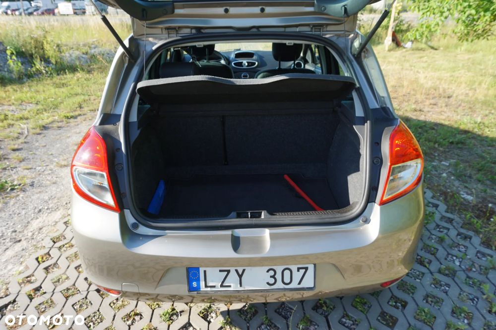 Renault Clio 1.2 16V 75 Expression - 33