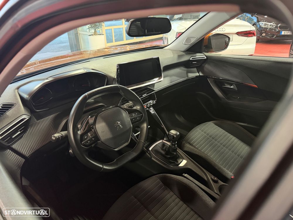 Peugeot 2008 - 10