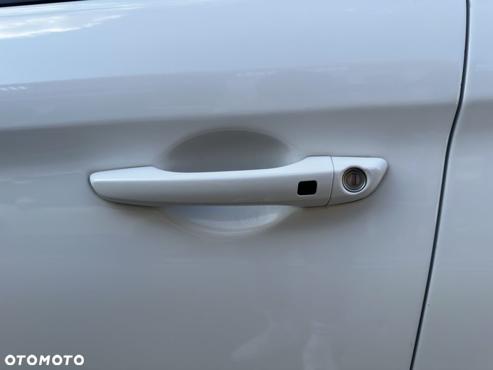Hyundai Elantra - 13