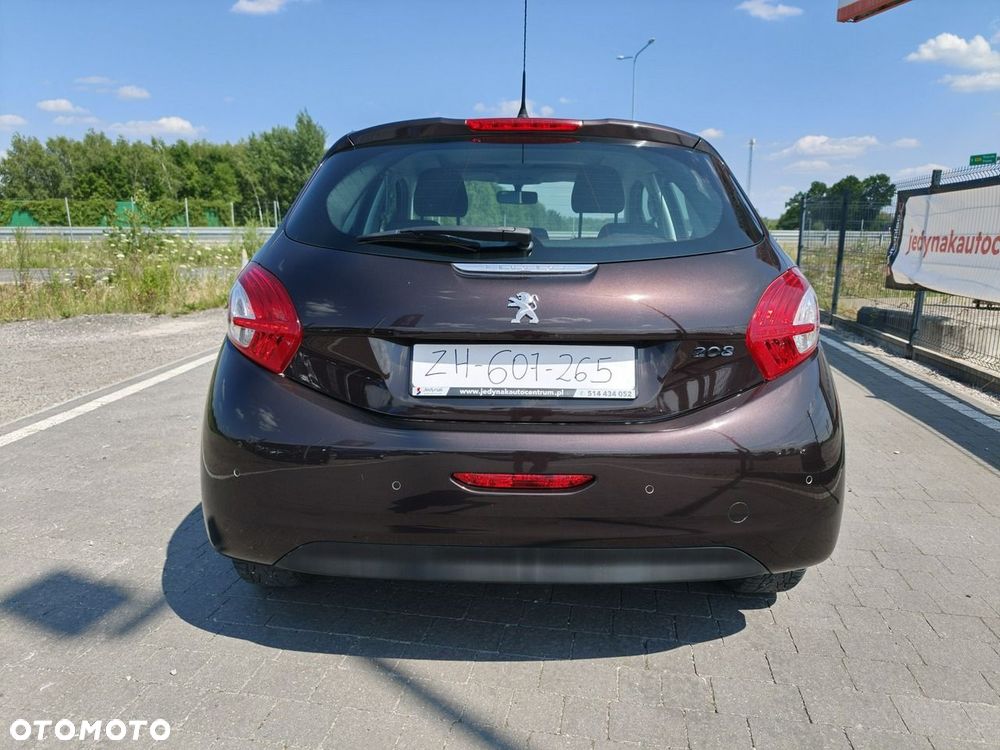 Peugeot 208 - 9