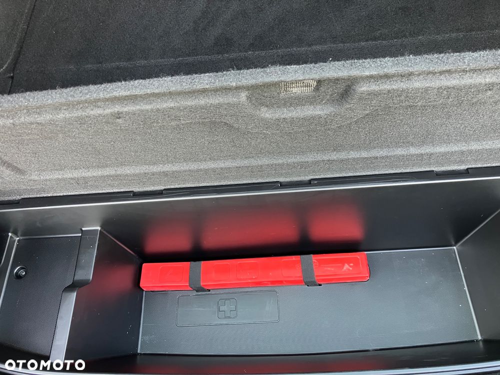 Kia Ceed 1.6 CRDi mHEV Business Line - 17