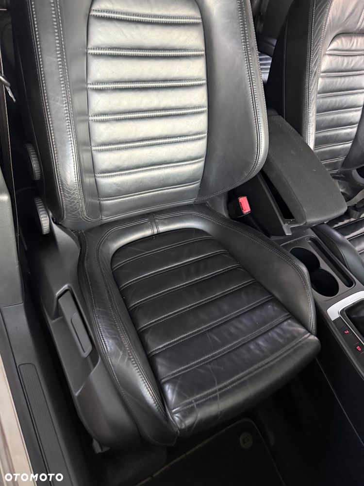 Volkswagen Passat - 22