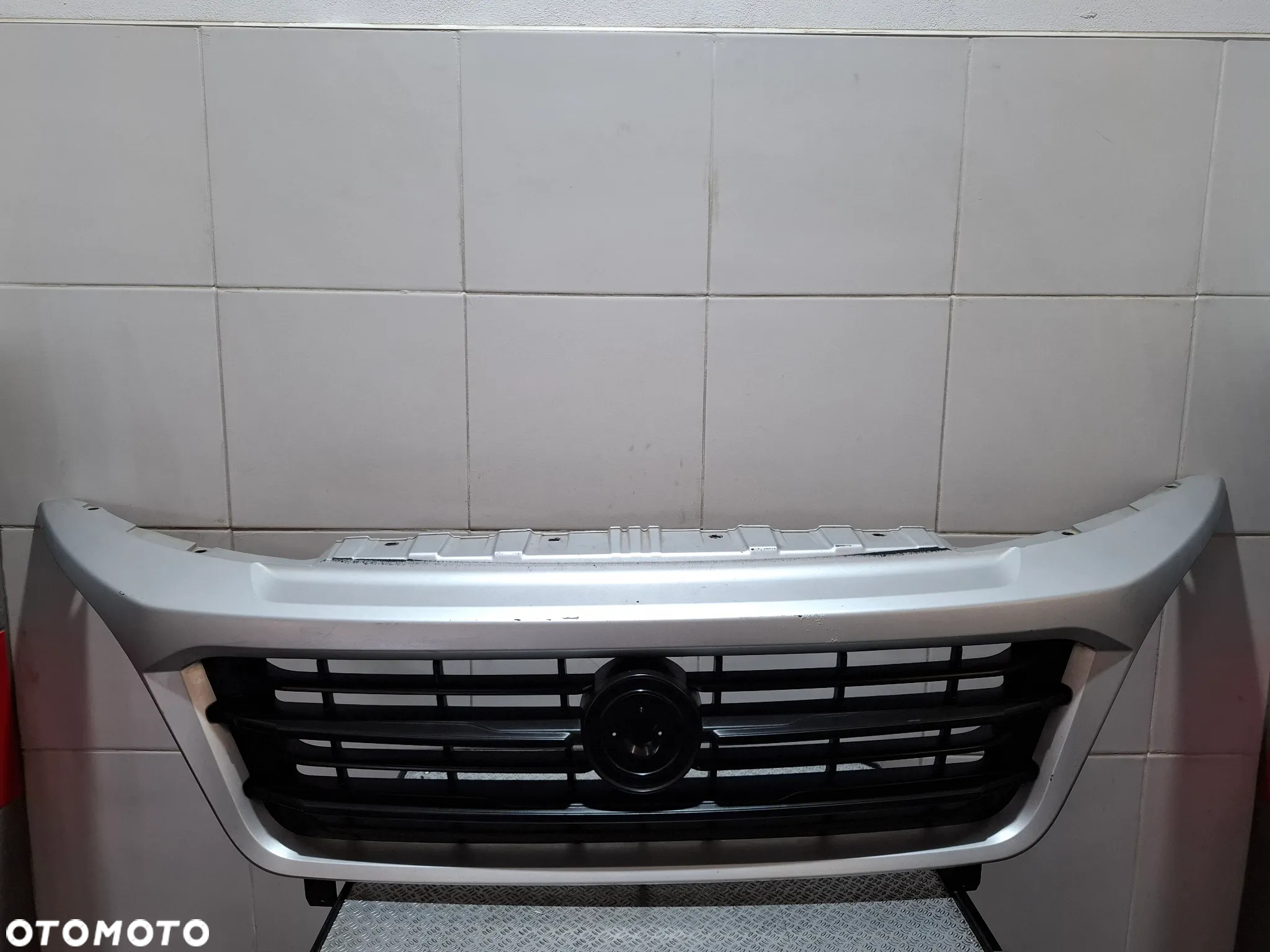 Atrapa grill Fiat Ducato III 2016 rok brak znaczka - 2