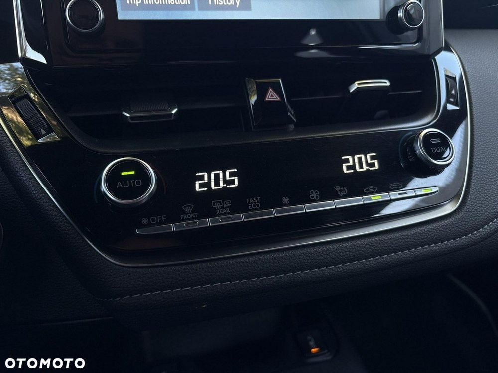 Toyota Corolla 1.8 Hybrid Comfort - 18