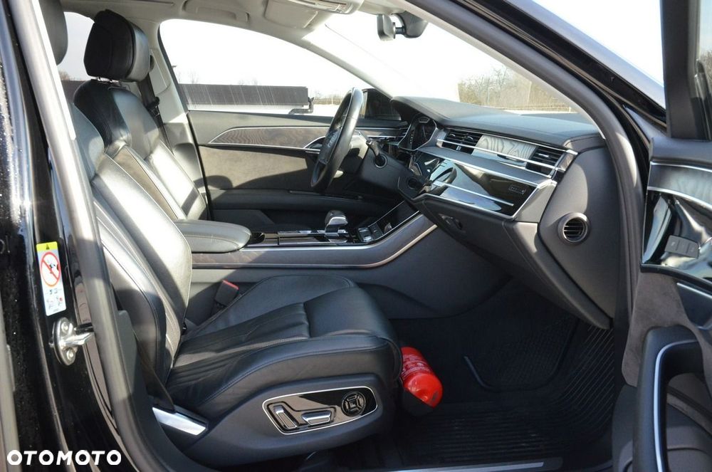 Audi A8 - 35
