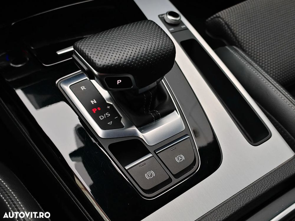 Audi Q5 50 TFSIe quattro S tronic S line business - 38