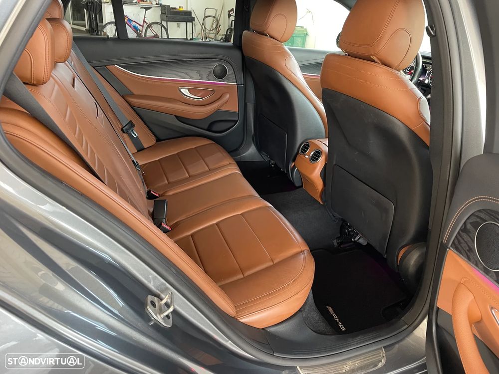 Mercedes-Benz E 220 d 4Matic 9G-TRONIC AMG Line - 16