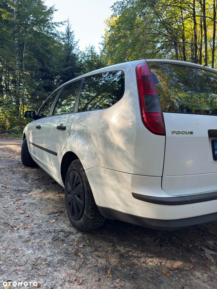 Ford Focus - 8