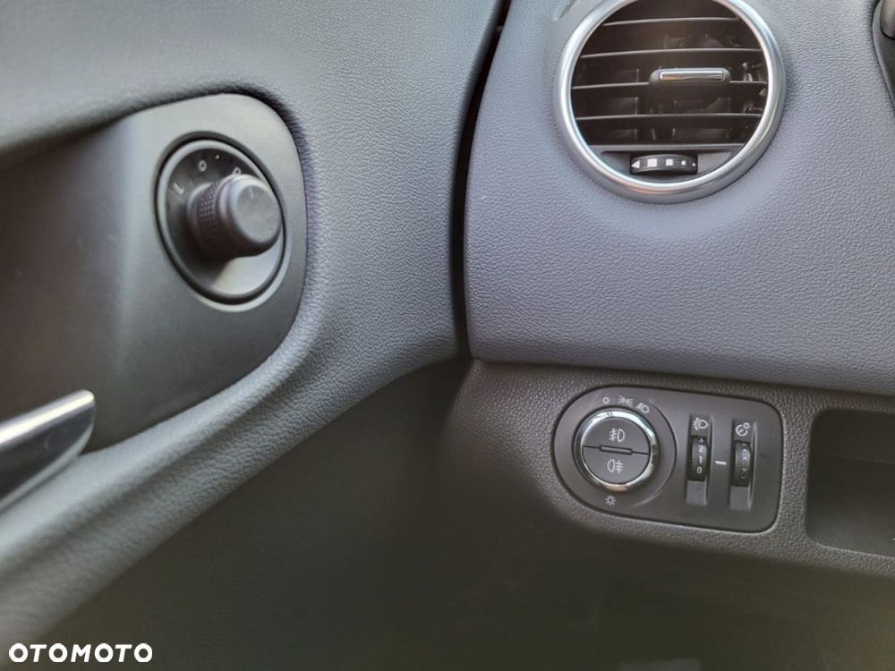 Opel Meriva - 12