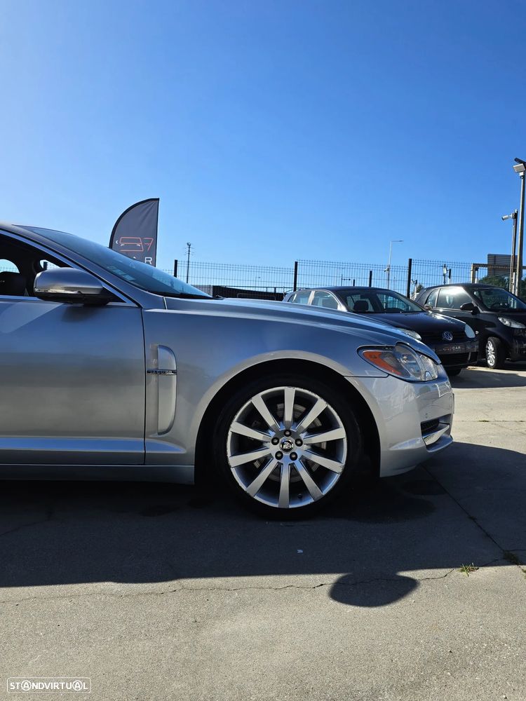Jaguar XF 3.0 D V6 S Premium Luxury - 28