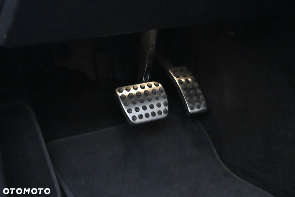 Mercedes-Benz Klasa A 35 AMG 4-Matic 7G-DCT - 25