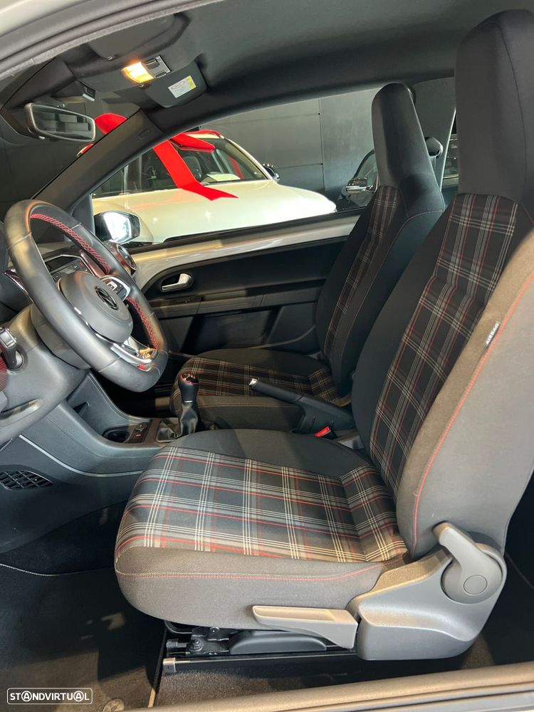 VW Up! - 29