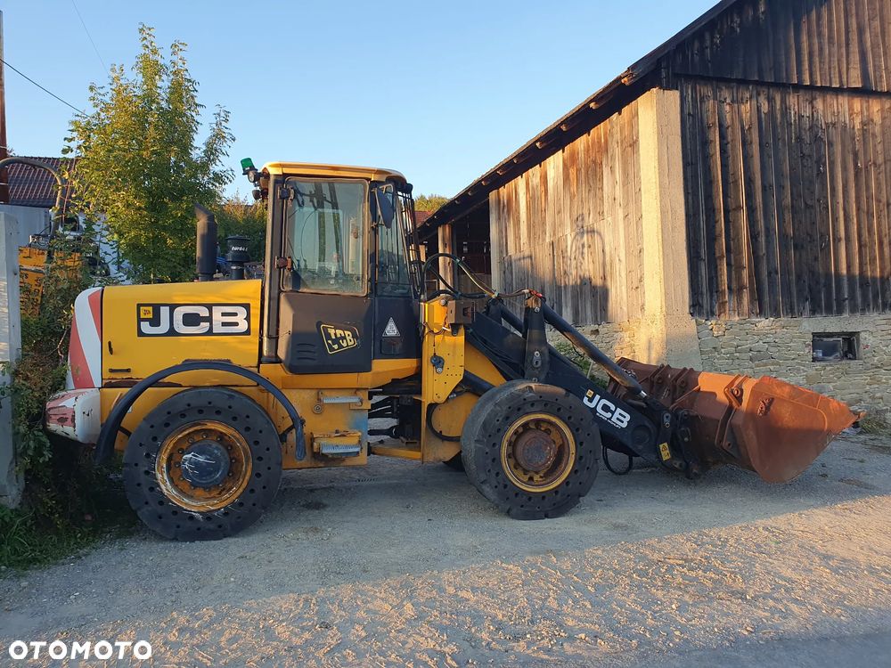 JCB - 6