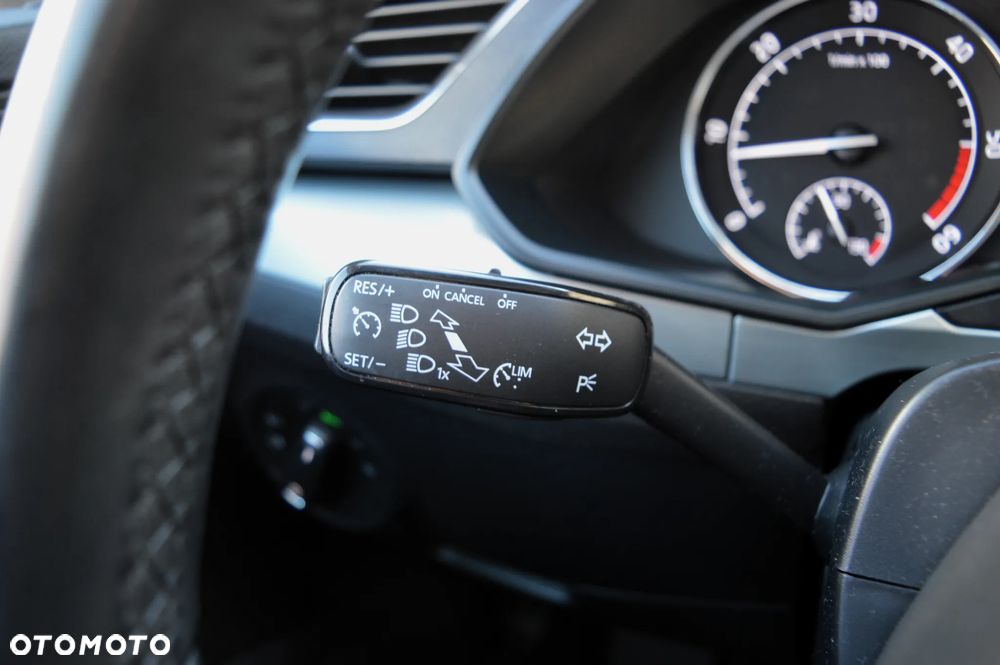 Skoda Superb 1.6 TDI GreenLine - 23