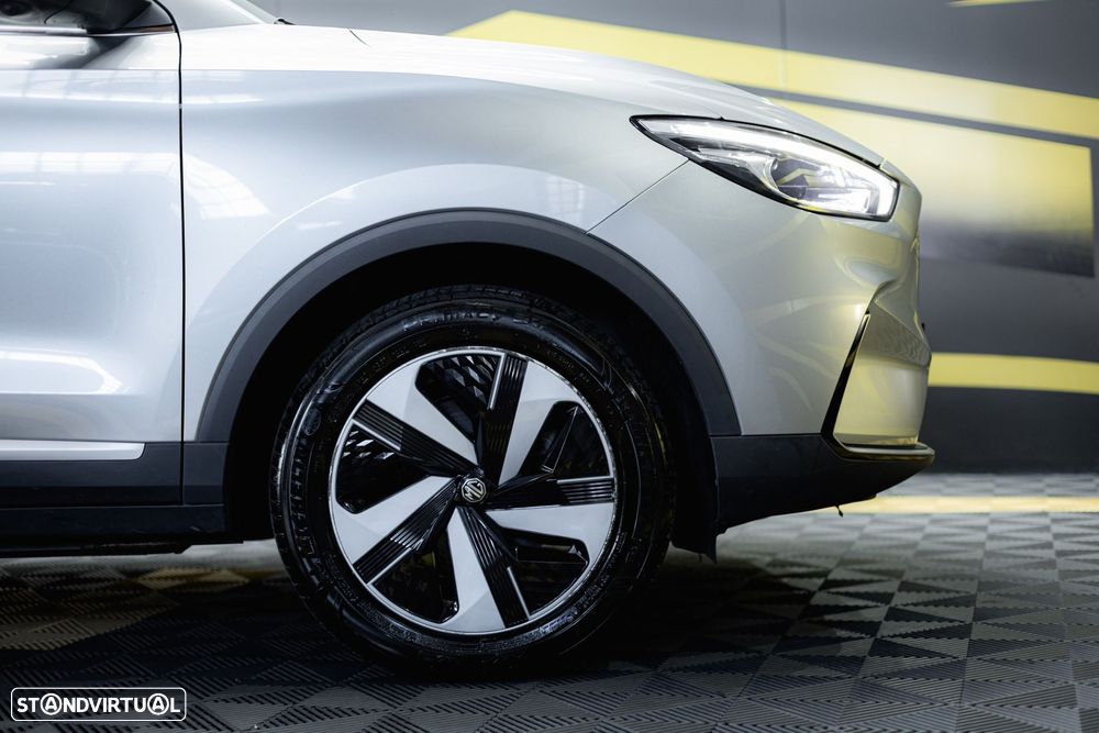 MG ZS EV 72.6 kWh Luxury - 13