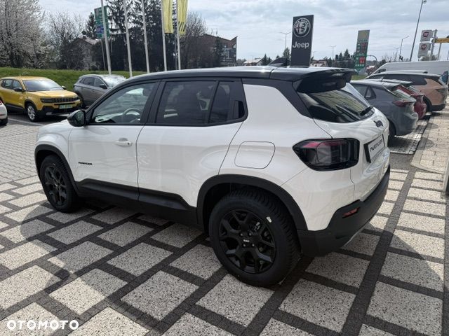 Jeep Avenger 1.2 T3 mHEV Black Edition FWD eDCT6 - 2