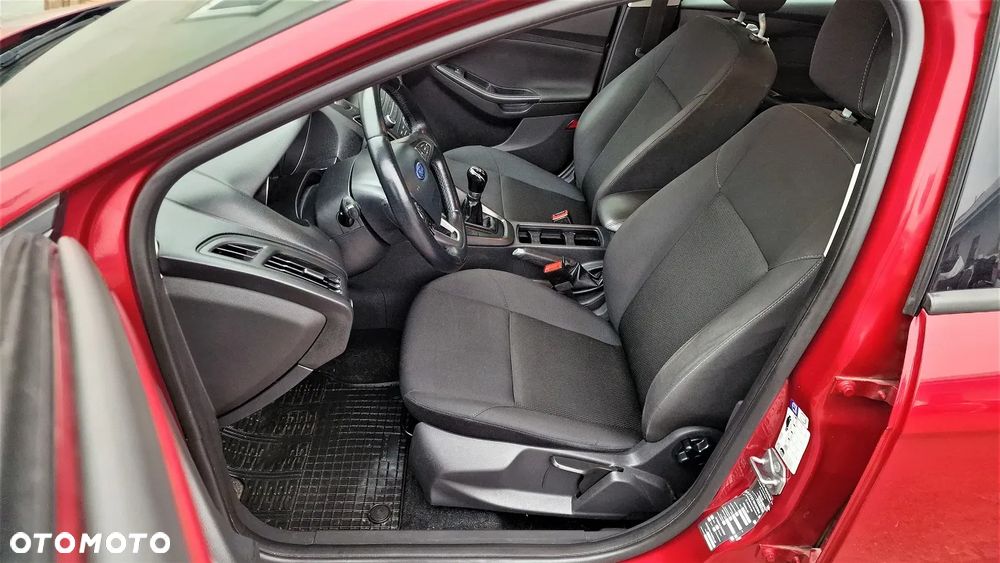 Ford Focus 1.6 SYNC Edition - 9