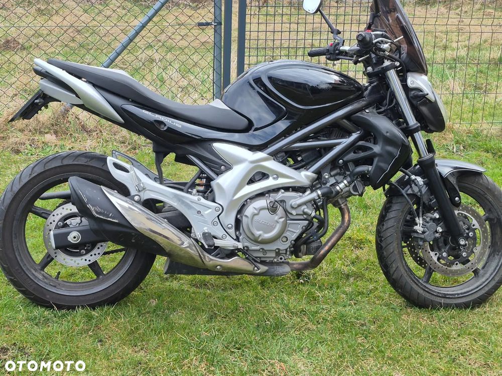 Suzuki Gladius - 3