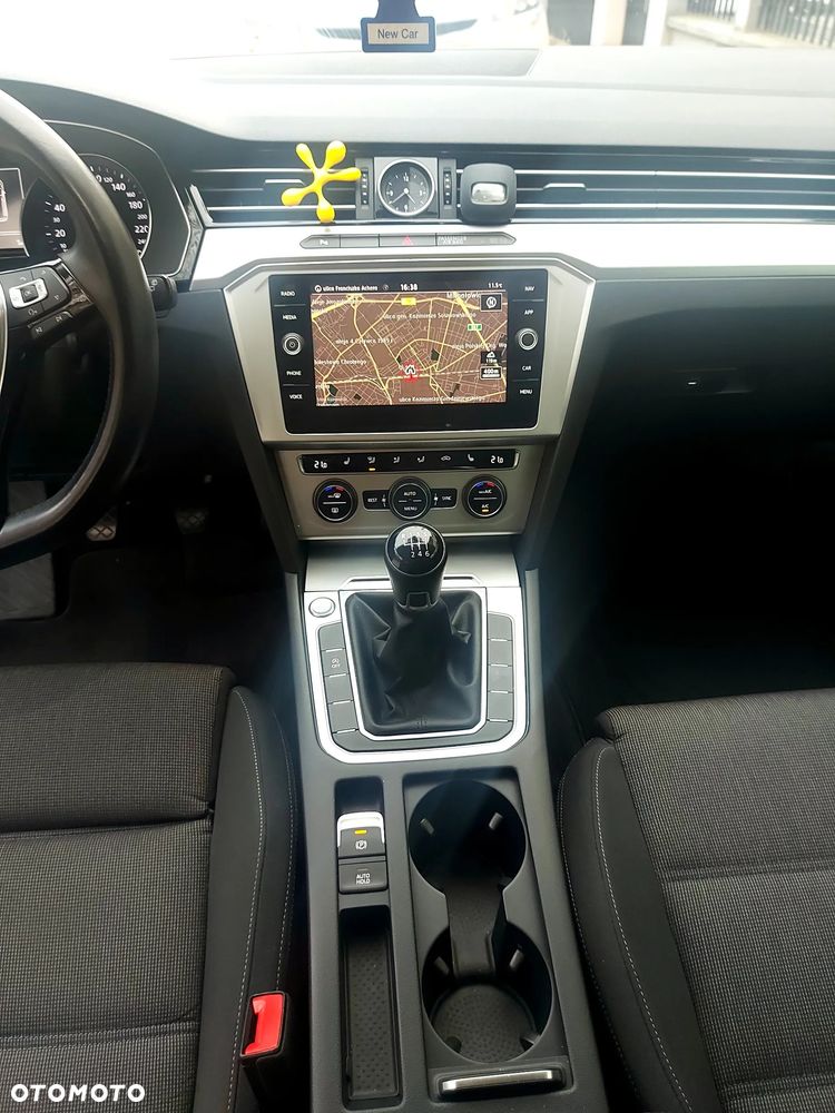 Volkswagen Passat - 6