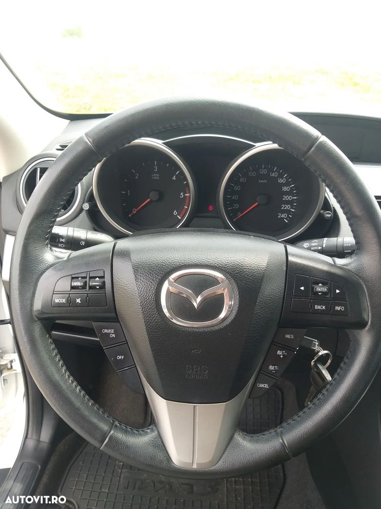Mazda 3 - 17
