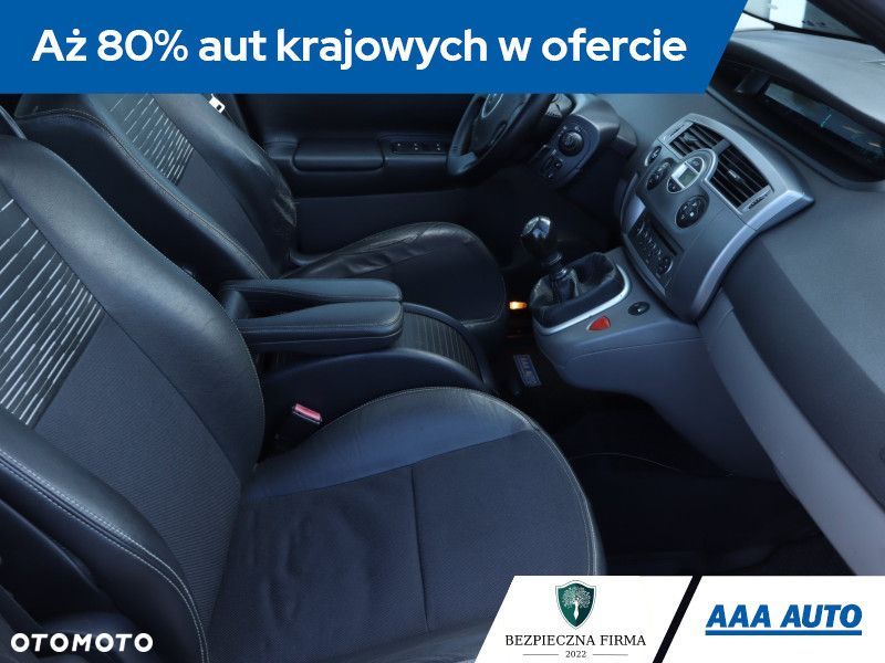 Renault Grand Scenic - 11