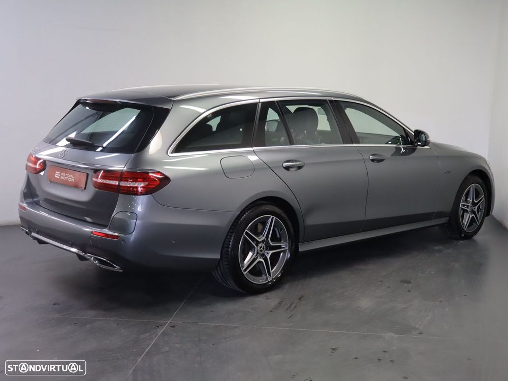 Mercedes-Benz E 300 de AMG Line - 4