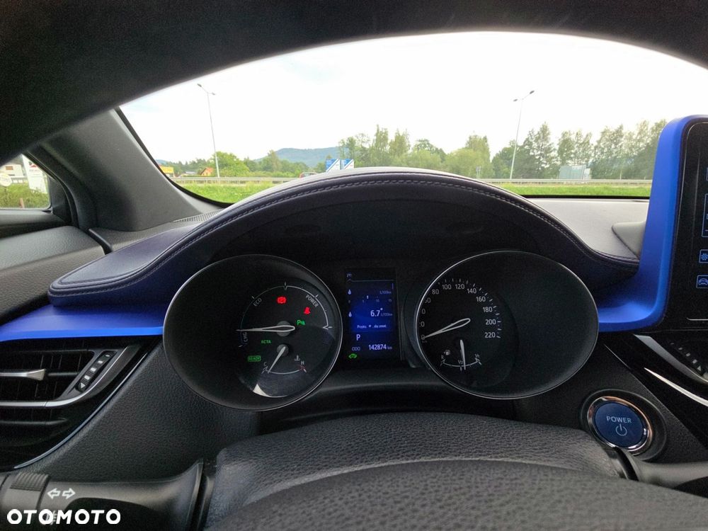 Toyota C-HR - 11