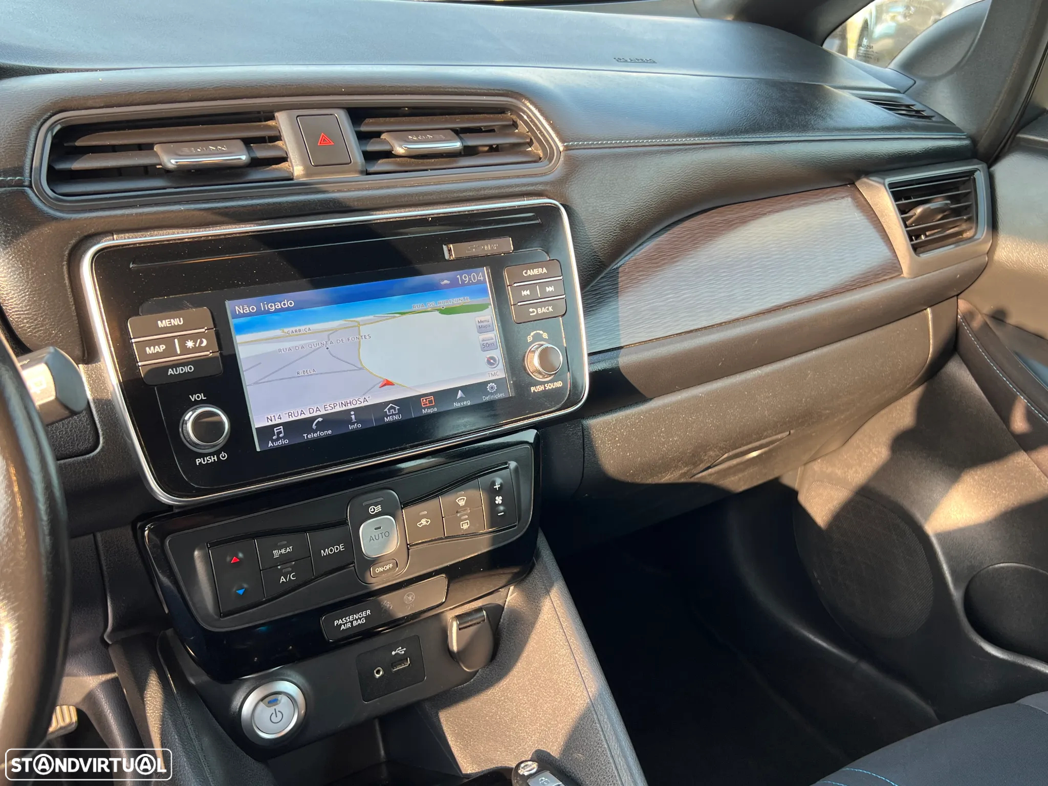 Nissan Leaf N-Connecta - 19