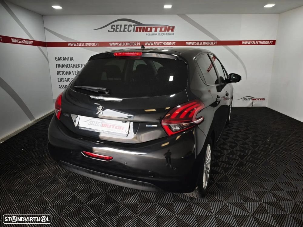 Peugeot 208 1.2 VTi Allure - 4