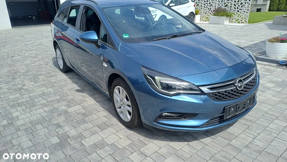 Opel Astra 1.4 Turbo Business - 1