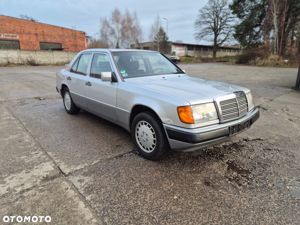 Mercedes-Benz W124 (1984-1993) - 1