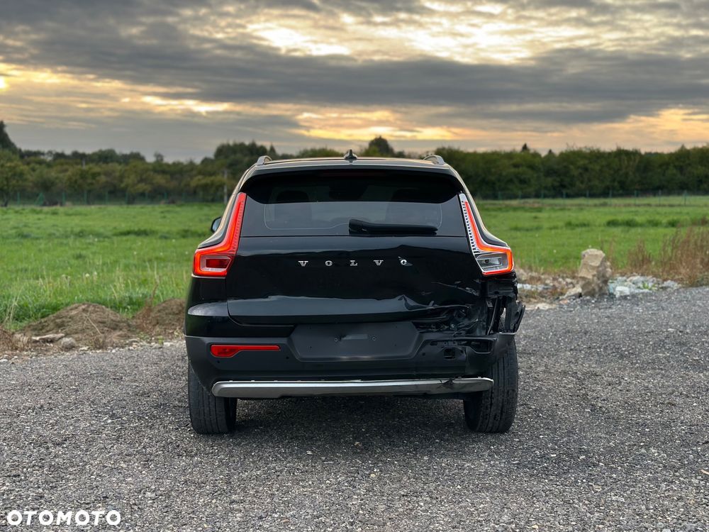 Volvo XC 40 T4 AWD Geartronic Momentum Pro - 13